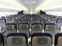 Салон самолета авиакомпании Lufthansa