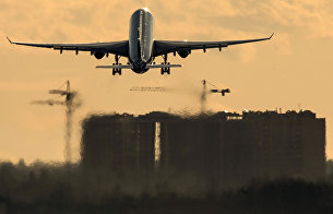 Самолет Airbus A330 авиакомпании "Аэрофлот" совершает взлет в международном аэропорту Шереметьево.