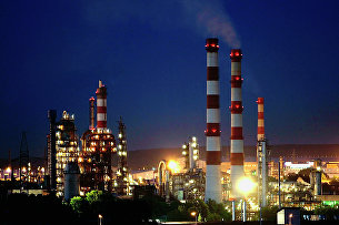 Московский нефтеперерабатывающий завод (МНПЗ) в Капотне. Архивное фото