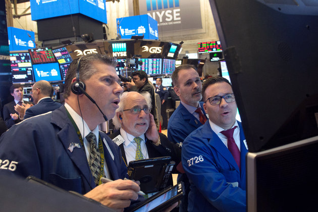Трейдеры на Нью-Йоркской фондовой бирже. 1 марта 2018