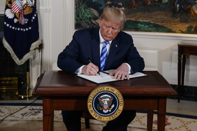 Президент США Дональд Трамп объявил о расторжении ядерной сделки с Ираном. 8 мая 2018