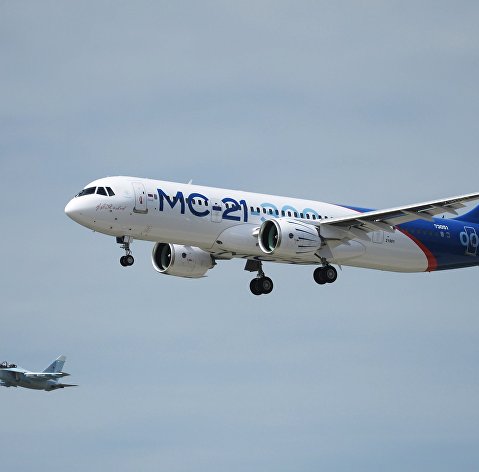 Первый полет нового российского пассажирского самолета МС-21