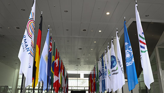 Флаги государств-участников саммита G20 в Гамбурге. 4 июля 2017