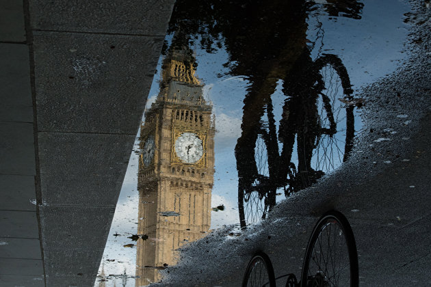 Отражение Биг Бена в Лондоне, Великобритания