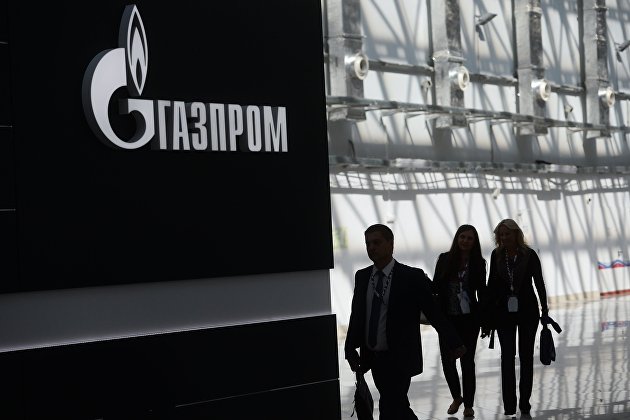 Стенд с логотипом компании "Газпром" на международном инвестиционном форуме "Сочи 2016"