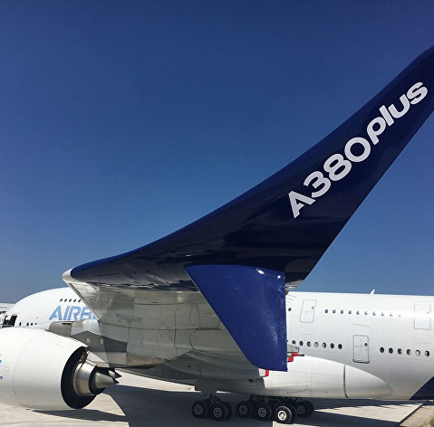 Компания Airbus представила лайнер A380plus Компания Airbus представила лайнер A380plus