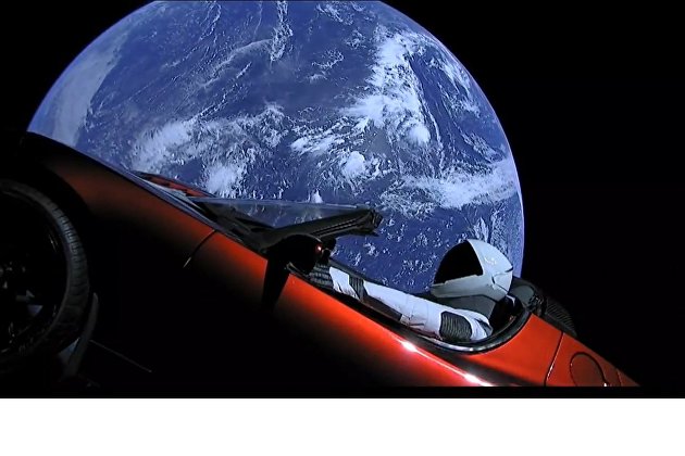 Илон Маск опубликовал видео с Tesla на орбите Земли