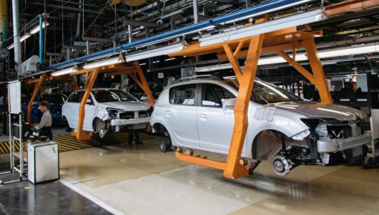 Сборка автомобилей на заводе "АвтоВАЗ"