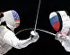 Нзинга Прескод (США) и Аида Шанаева (Россия) в полуфинальном поединке на соревнованиях среди женщин по фехтованию на рапирах на чемпионате мира в Москве