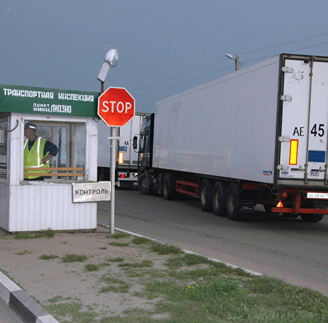 На таможенно-пропускном пункте на границе с Белоруссией