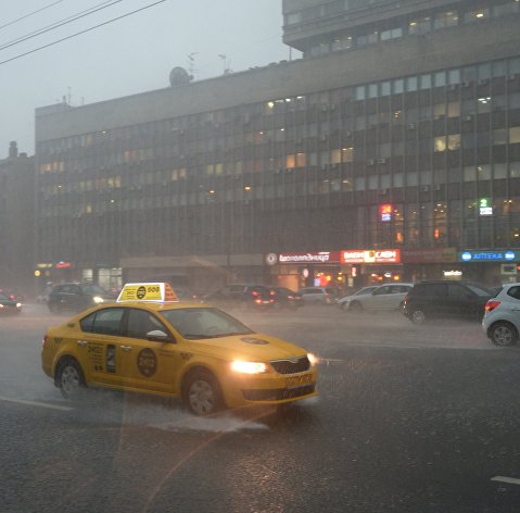Сильный дождь в Москве Сильный дождь в Москве