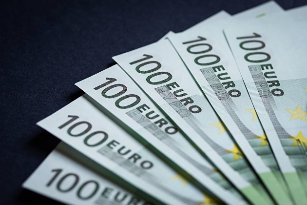 Евро обновляет максимумы с прошлого лета и уже стоит 88 рублей