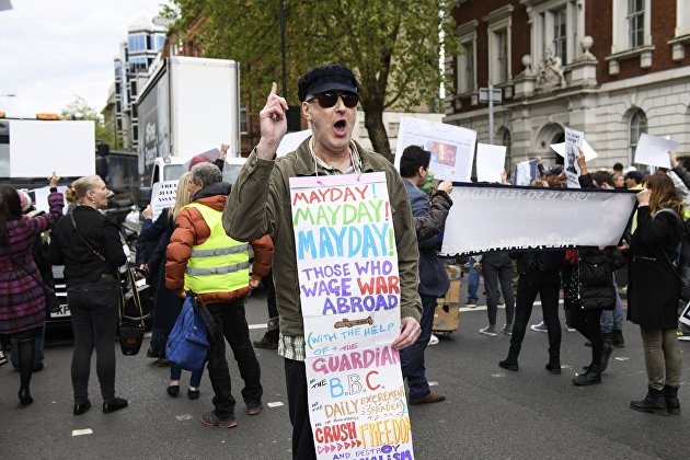 сми на английском. сми великобритании. современные сми великобритании. сми британии. заголовки британских газет.