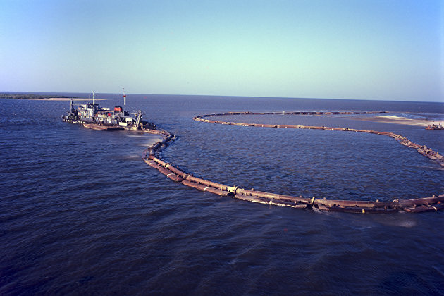 Волго-Каспийский морской судоходный канал.