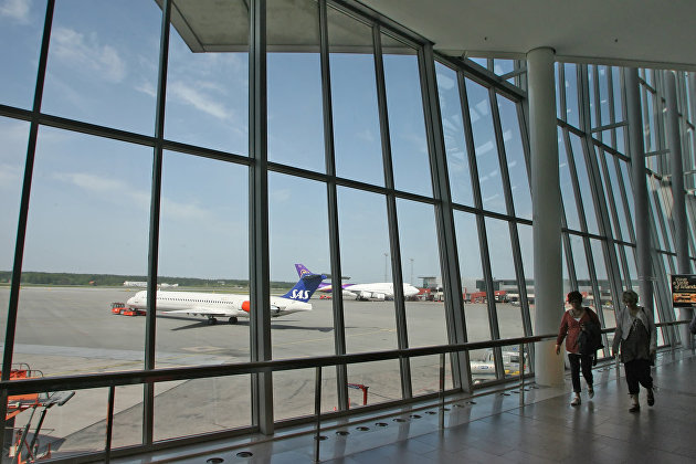 В крупнейшем международном аэропорту Швеции Стокгольм-Арланда.