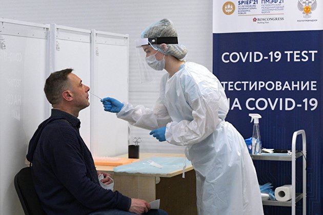 Роспотребнадзор предлагает отменить тест на COVID при въезде в Россию