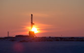 Буровая установка на месте бурения нефтяной компанией "Роснефть" скважины "Центрально-Ольгинская-1" на Хатангском лицензионном участке
