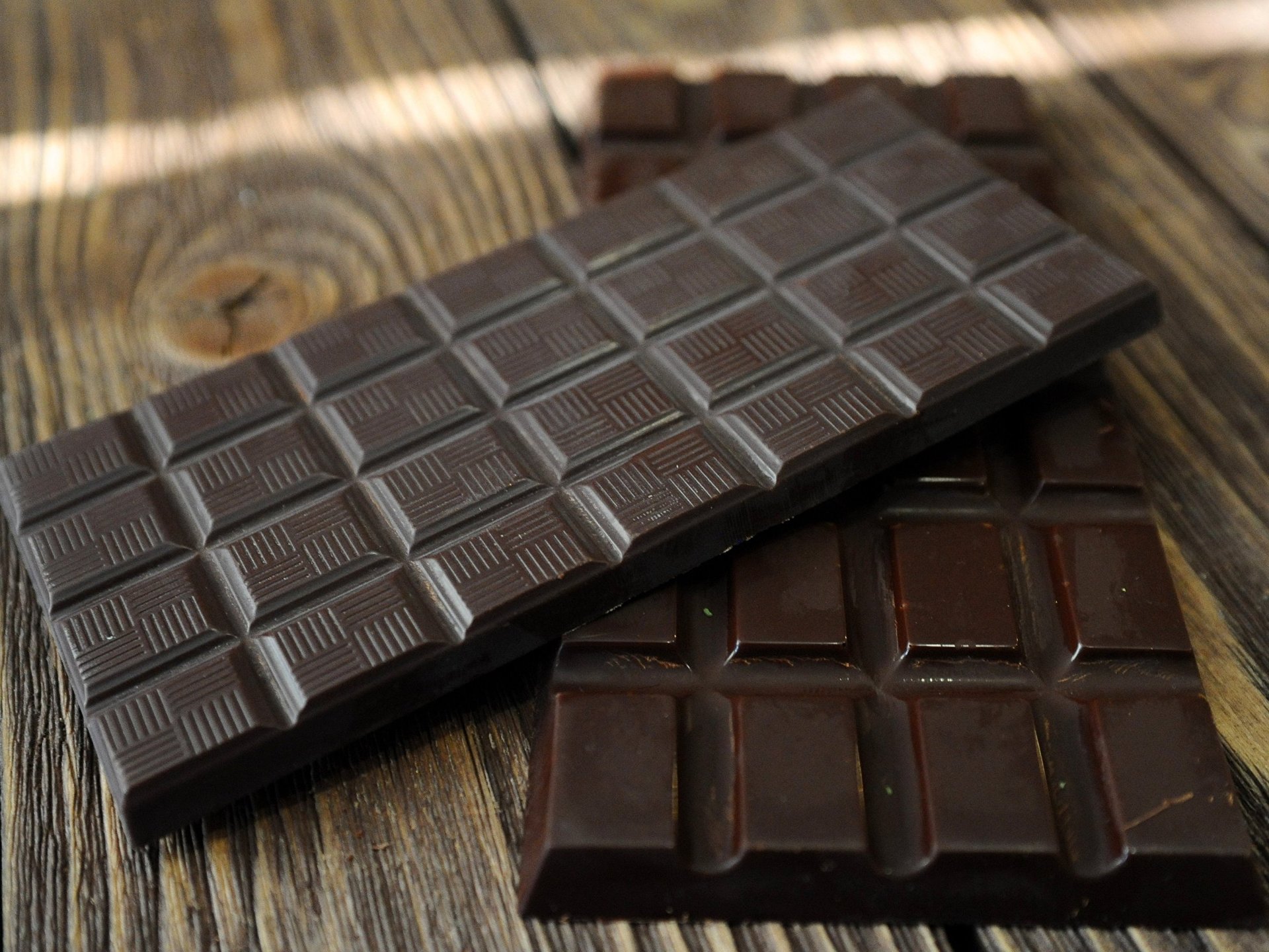 И шоколад становится дороже: как выбрать настоящий на латвийском прилавке