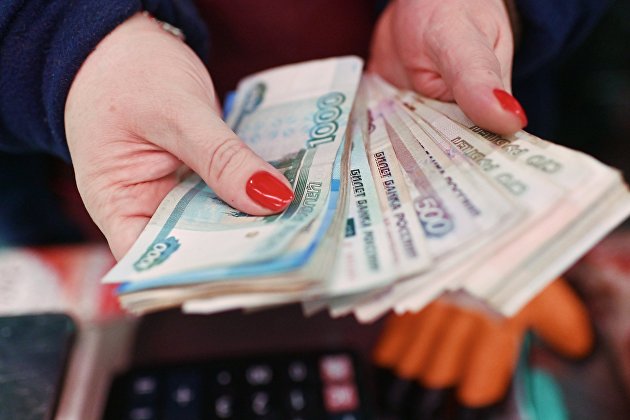 Центробанк заявил, что доля наличных расчетов выросла в России до 33%