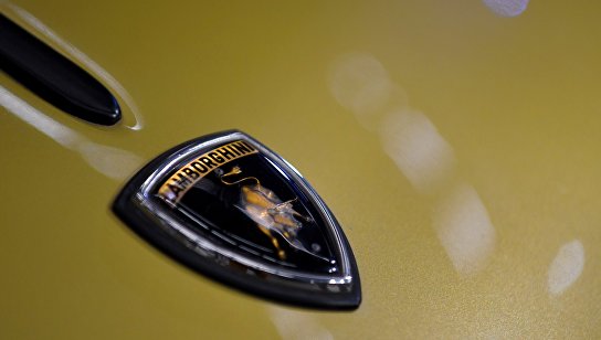 Автомобиль Lamborghini 400GT Espada