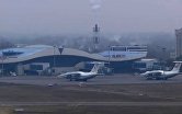 Самолеты на аэродроме в Алма-Ате