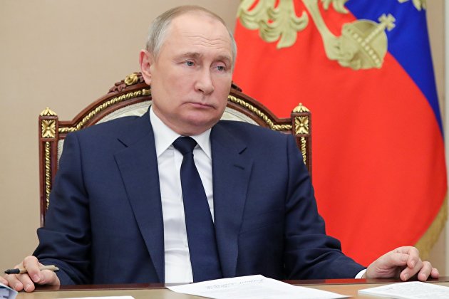 Путин заявил президенту Финляндии, что переговоры России с Украиной фактически приостановлены
