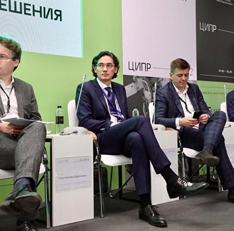 "Россети" на ЦИПР рассказали о построении ИТ-инфраструктуры с учетом требований импортозамещения "Россети" на ЦИПР рассказали о построении ИТ-инфраструктуры с учетом требований импортозамещения