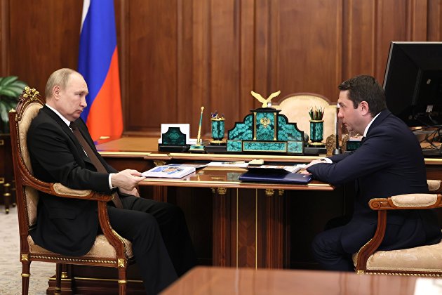 Президент РФ В. Путин встретился с губернатором Мурманской области А. Чибисом