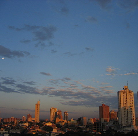 Рассвет в столице Парагвая Асунсьоне