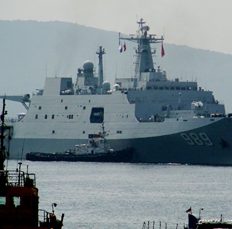 Десантный корабль "Чанбайшань"