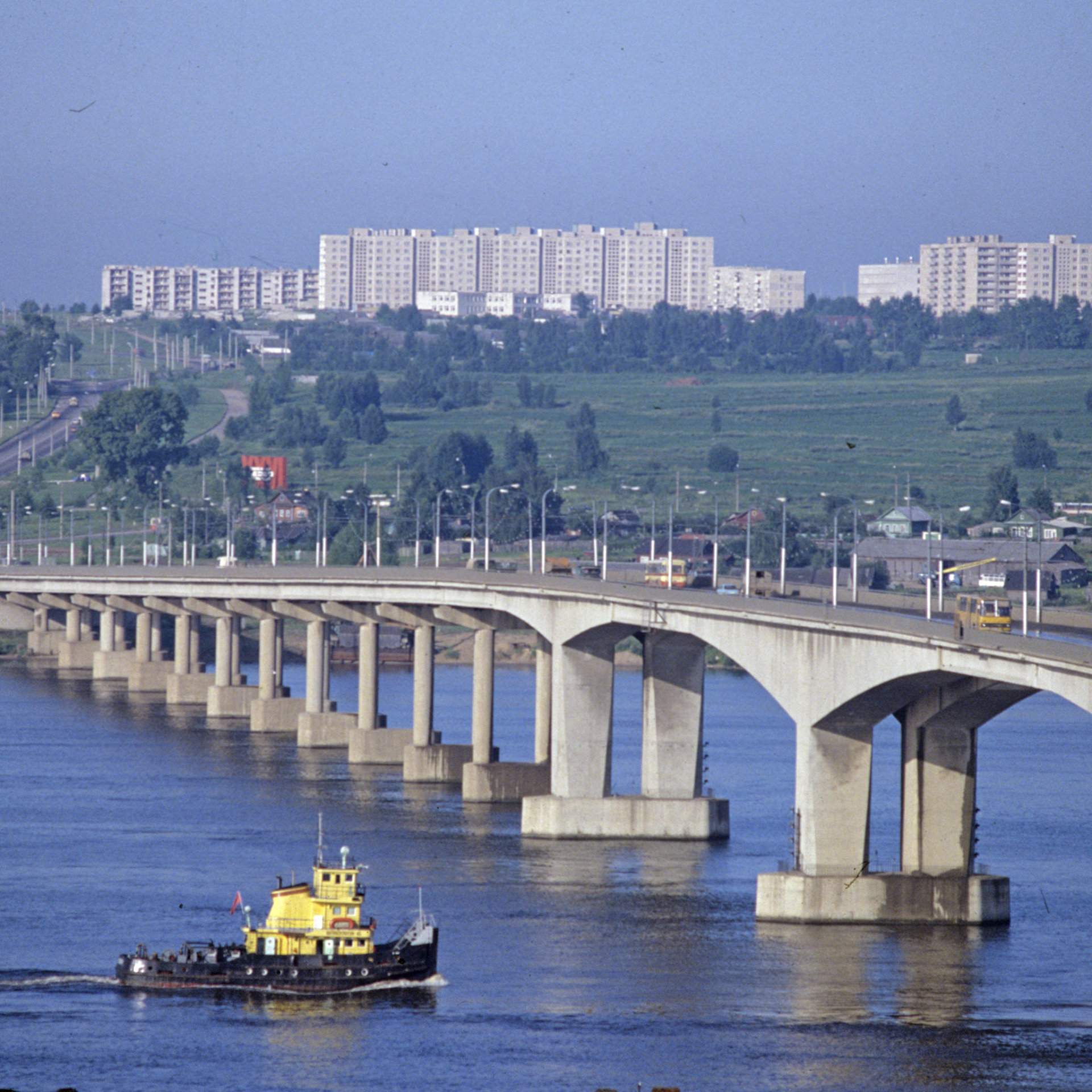 Большие города на реке волга. Кострома мост Волга. Мост Кострома река Волга. Волжский мост Кострома. Автодорожный мост Кострома.