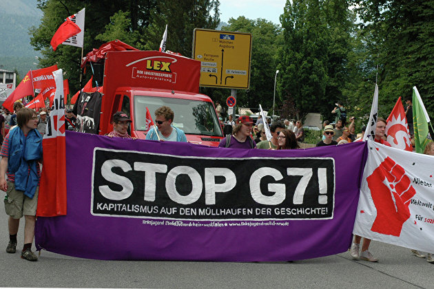 Акция протеста против саммита G-7 в Гармиш-Партенкирхене