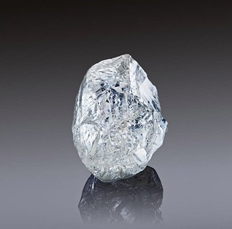 Алмаз на 242 карата "Алроса" выставит на аукционе в Дубае