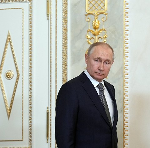 Президент РФ В. Путин провел встречу с президентом Египта А. Сиси
