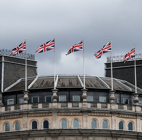 Флаги Великобритании на Трафальгарской площади, Лондон