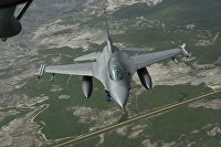Самолет F-16