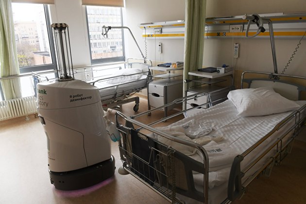 Дезинфекция помещений с помощью робота в Европейском медицинском центре