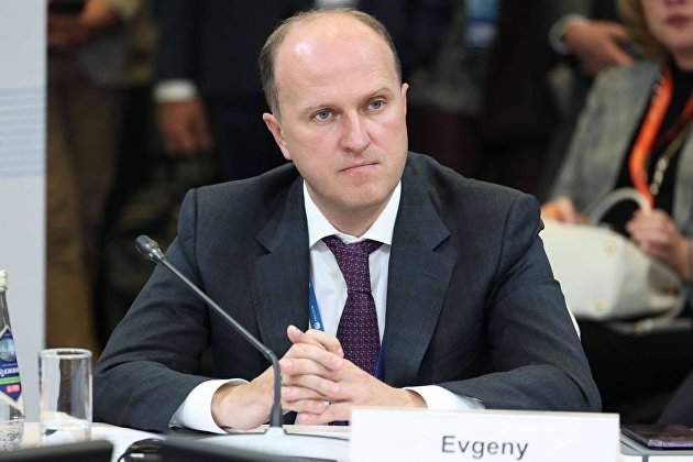 Замгендиректора-главный инженер "Россетей" Евгений Ляпунов на сессии РЭН "Развитие энергетики: кто инвестор?"