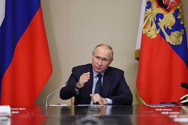 Президент РФ В. Путин провел совещание по оперативным вопросам