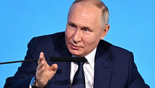 Президент РФ В. Путин посетил конференцию по искусственному интеллекту AI Journey