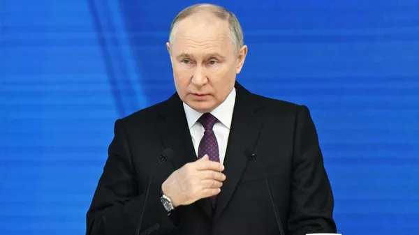 Президент РФ Владимир Путин обращается с посланием к Федеральному Собранию