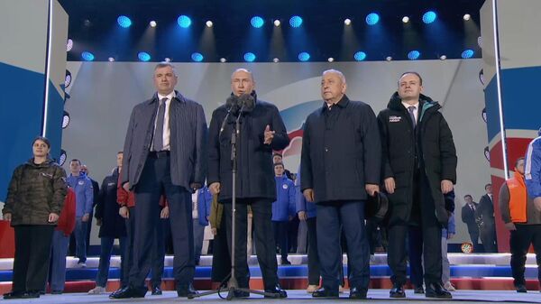 LIVE: Выступление Путина на концерте в честь десятилетия воссоединения Крыма с Россией