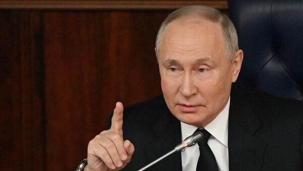 LIVE: Путин принимает участие в коллегии ФСБ