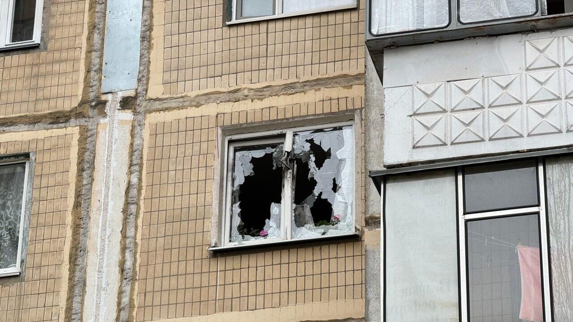Последствия атаки украинского БПЛА в Белгороде - ПРАЙМ, 1920, 29.03.2024