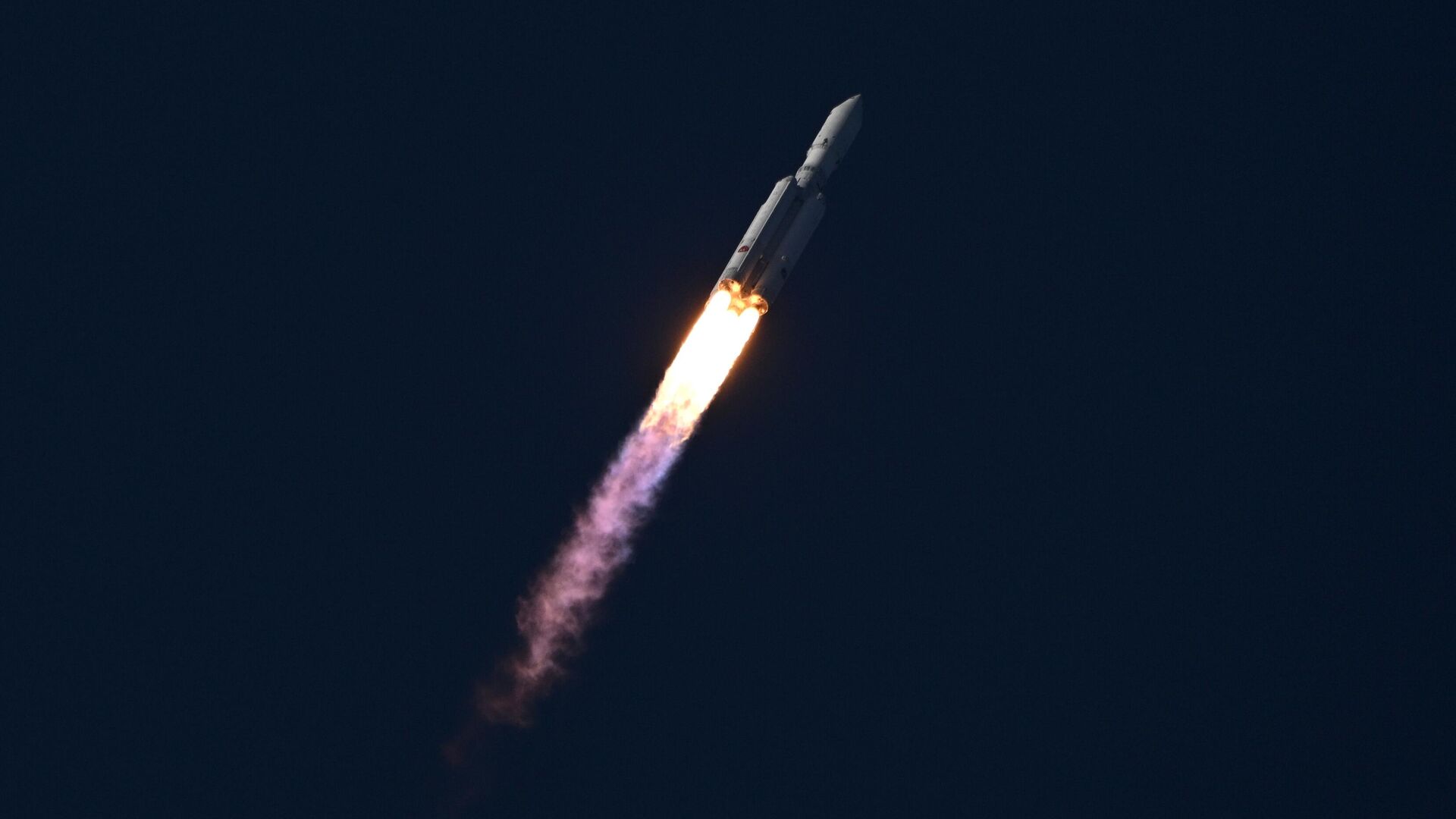Первый запуск ракеты Ангара-А5 с космодрома Восточный - ПРАЙМ, 1920, 11.04.2024