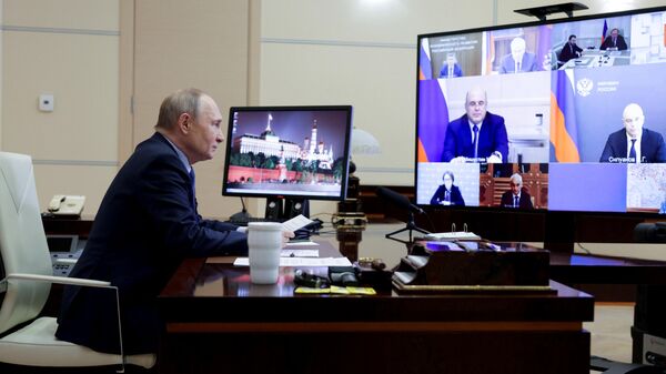 Президент Владимир Путин провел совещание О текущем положении дел в экономике России и сфере финансов