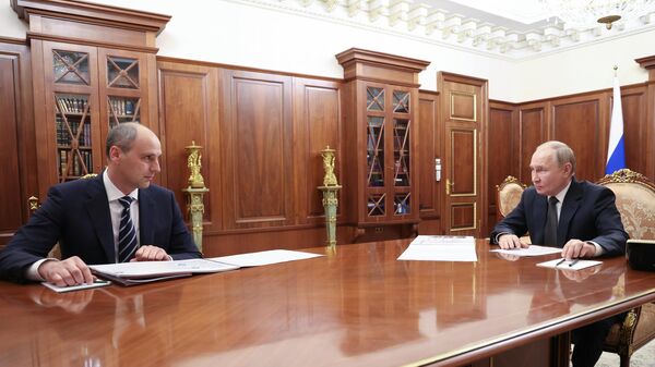 Президент Владимир Путин встретился с губернатором Оренбургской области Д. Паслером