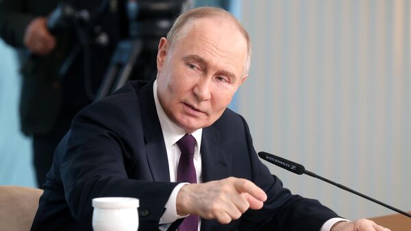 Рабочая поездка президента Владимира Путина в Санкт-Петербург