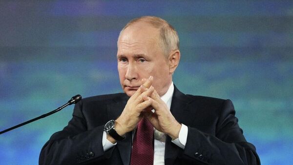 LIVE: Путин на пленарном заседании ПМЭФ-2024