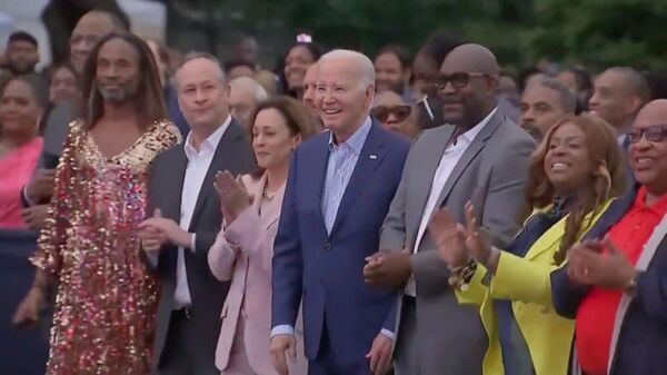 Президент США Джо Байден на празднике в Белом доме, приуроченном ко Дню освобождения рабов. Скриншот видео